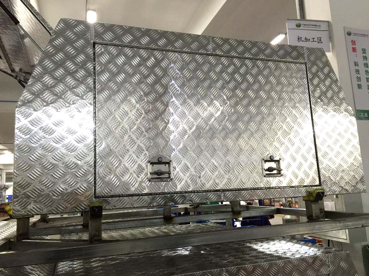 Custom aluminum trailer tool box aluminium factory for car-5