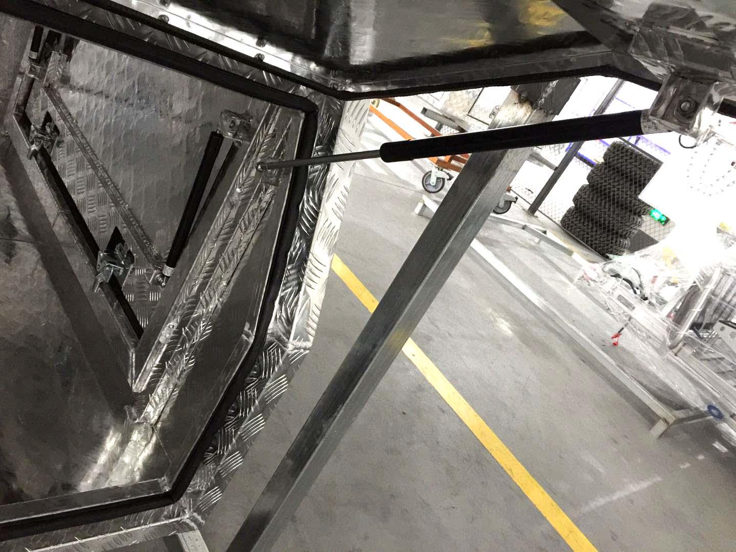 Snowaves Mechanical truck aluminium tool box factory for car