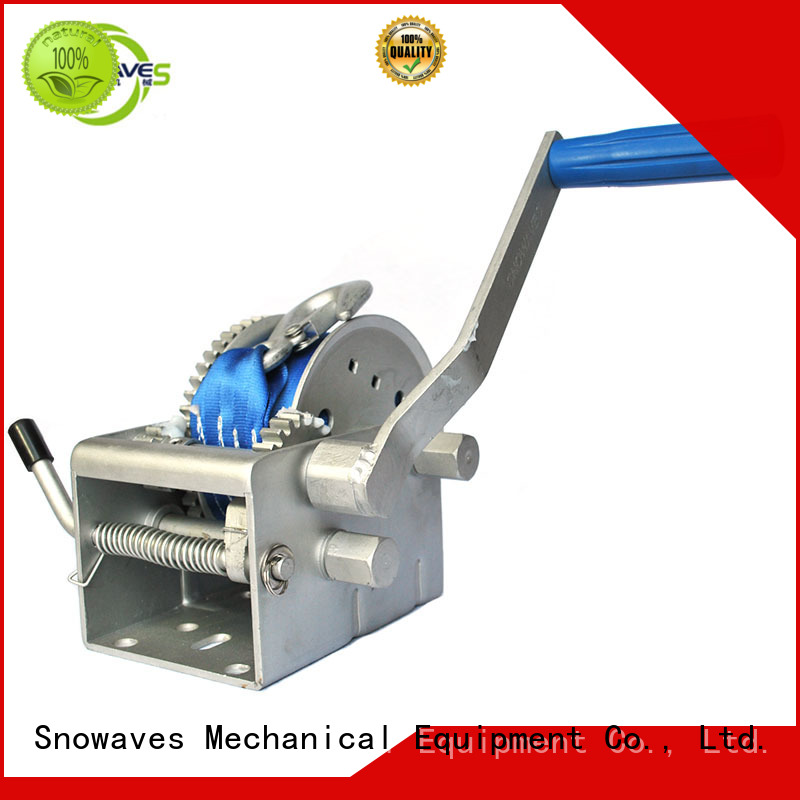 Snowaves Mechanical Marine winch pulling for camp